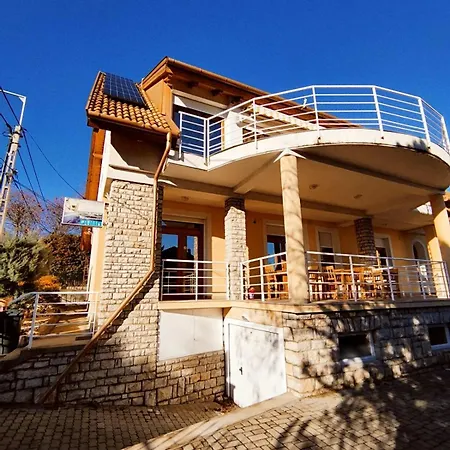 Vitorlas Vendeghaz Πανσιόν 3*