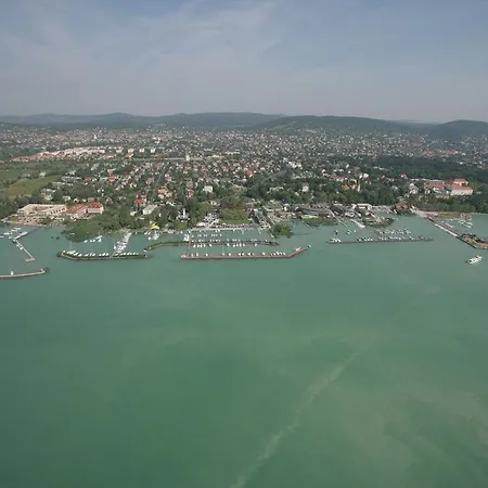 Vitorlas Vendeghaz 3*